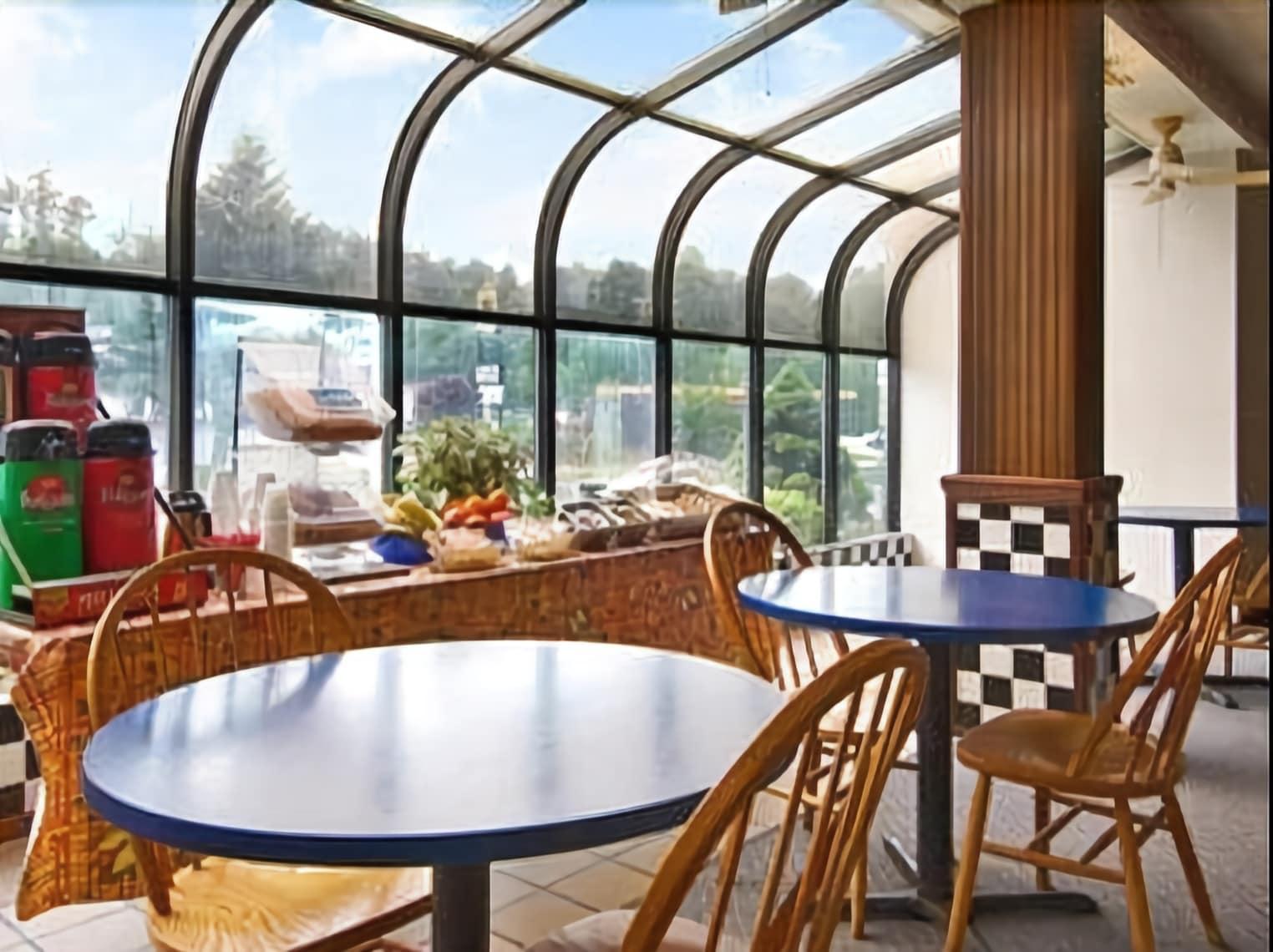 Americas Best Value Inn Marion Nc Restaurace fotografie